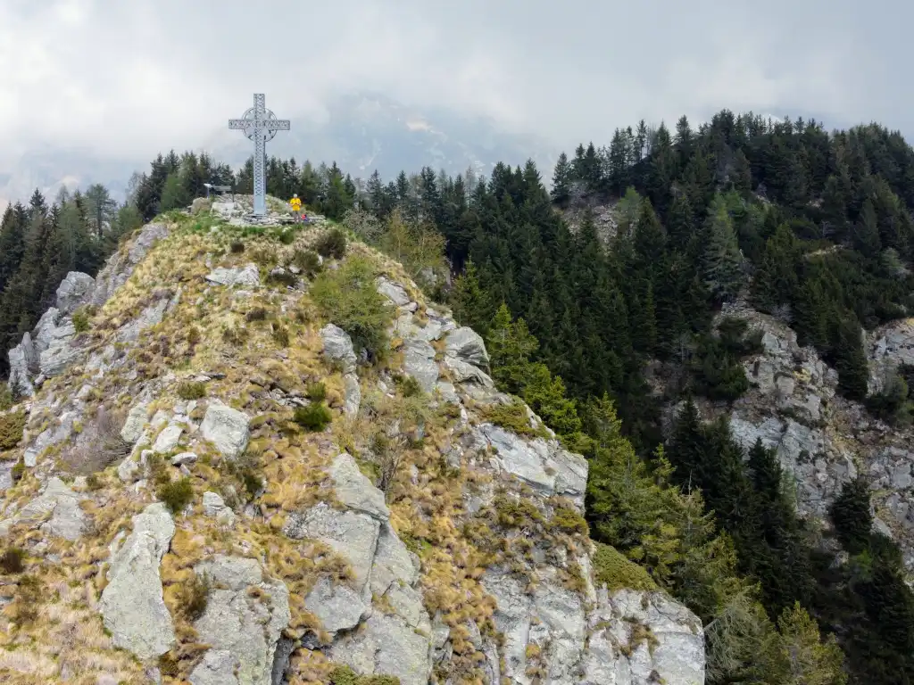 An aerial view of the top of Sassariente